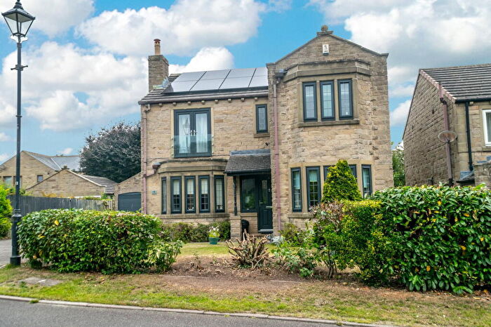 4 Bedroom Detached House For Sale In Manor Grange, Shepley, HD8