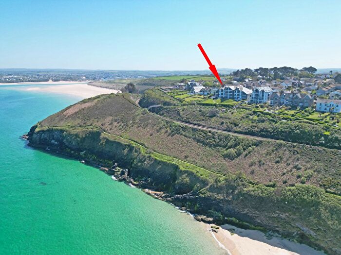 2 Bedroom Flat For Sale In Headland Road, Carbis Bay, Cornwall, TR26