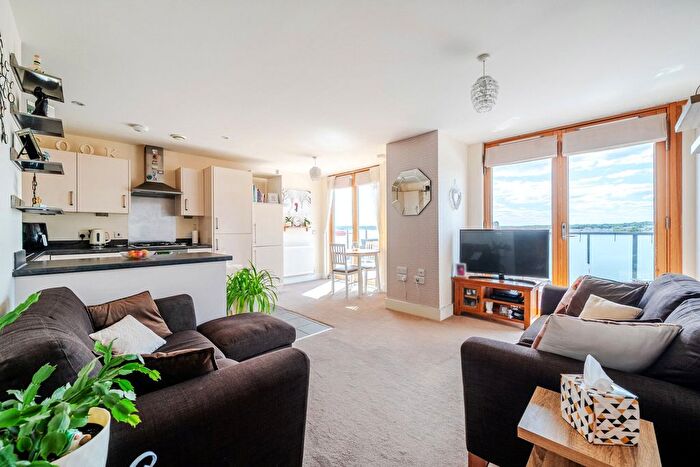 2 Bedroom Flat For Sale In Homesdale Road, Bromley, BR2