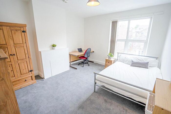 6 Bedroom House To Rent In Wiseton Road, Sheffield, S11