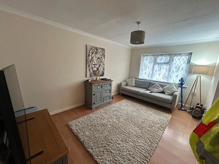 1 Bedroom Flat To Rent In Aubrey Gardens, Toddington Road, Luton, LU4