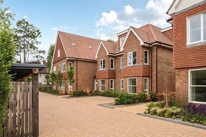 3 Bedroom Penthouse To Rent In Kingswood, KT20