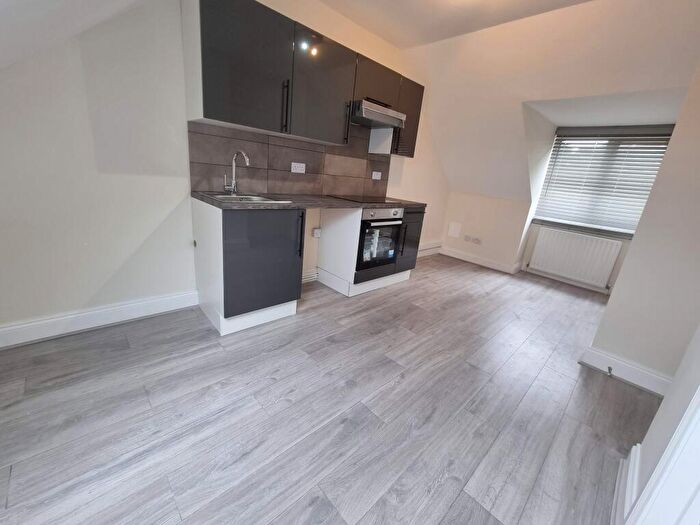 1 Bedroom Flat To Rent In Watford Way, Hendon, Barnet, London, NW4