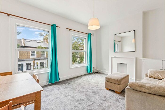 2 Bedroom Flat To Rent In Rattray Road, Brixton, London, SW2