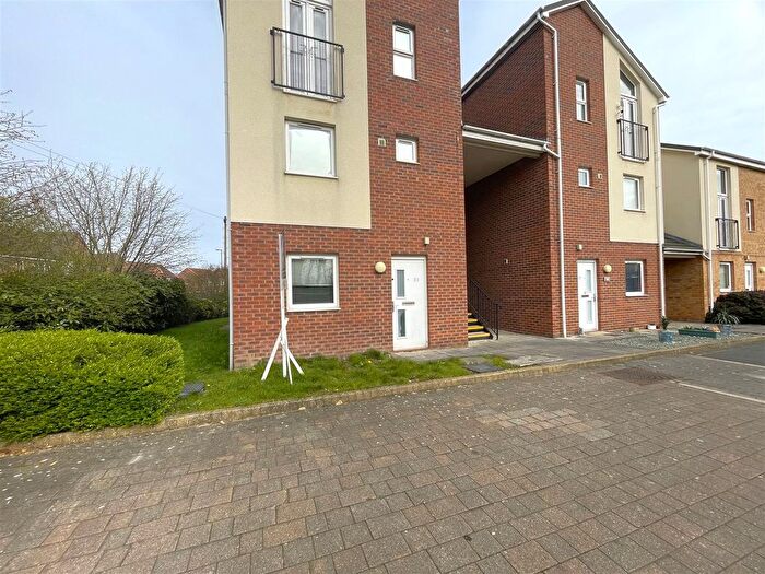 1 Bedroom Flat To Rent In Clog Mill Gardens, Selby, YO8