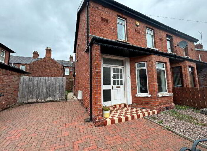 2 Bedroom Semi-Detached House To Rent In Rushfield Avenue, Belfast, BT7