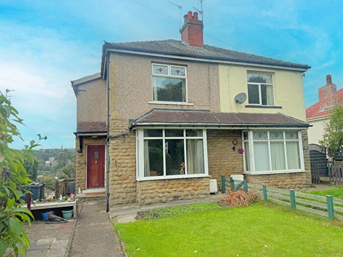 3 Bedroom Semi-Detached House For Sale In Kings Road, Bradford, West Yorkshire, BD2