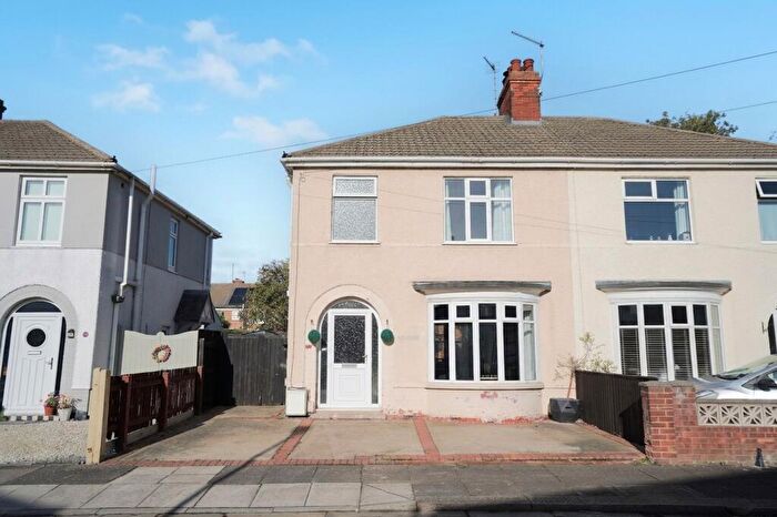 3 Bedroom Semi-Detached House For Sale In Miller Avenue, Grimsby, DN32