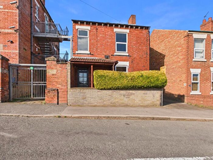3 Bedroom Detached House For Sale In Bass Street, Derby, DE22