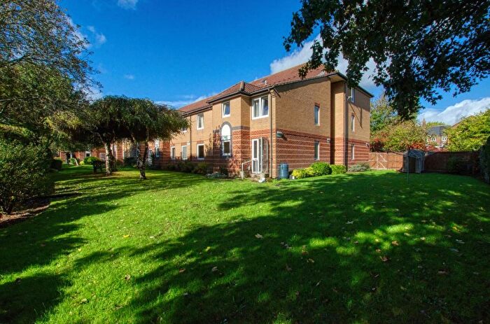 2 Bedroom Flat For Sale In Grosvenor Road, Southampton, SO17