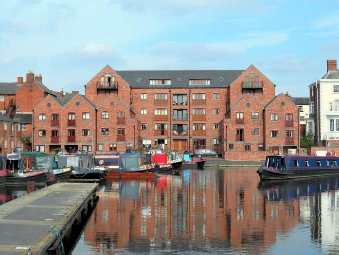 2 Bedroom Flat For Sale In York Street, Stourport On Severn, DY13