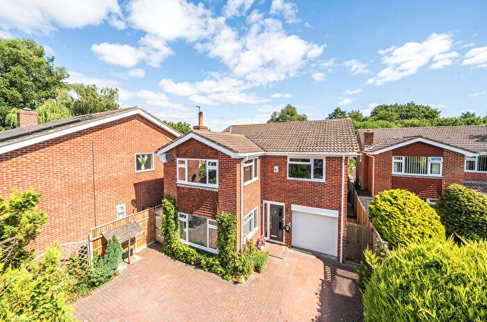 4 Bedroom Detached House For Sale In Crest Close, Portchester, Fareham, Hampshire, PO16