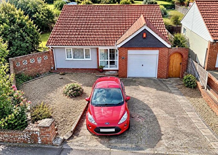 3 Bedroom Detached Bungalow For Sale In Simon Avenue, Cliftonville, CT9