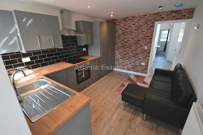 4 Bedroom Detached House To Rent In Hartland Road, Reading, RG2