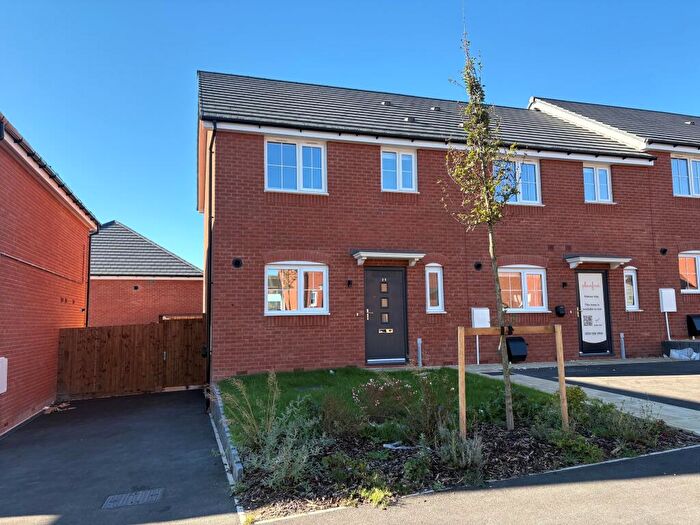 2 Bedroom End Of Terrace House To Rent In Perranporth Drive, Mansfield, NG18