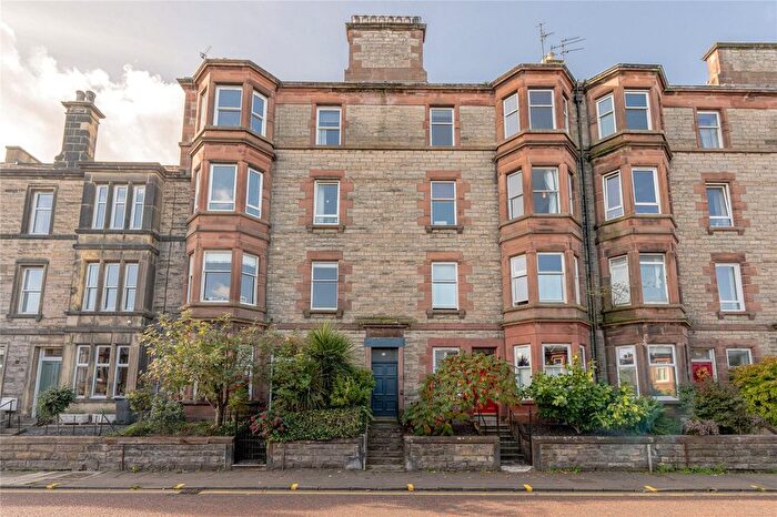 2 Bedroom Flat For Sale In Willowbrae Road, Edinburgh, EH8