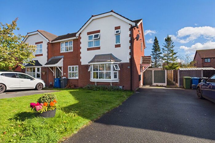 3 Bedroom Semi-Detached House For Sale In Matlock Close, Great Sankey, WA5