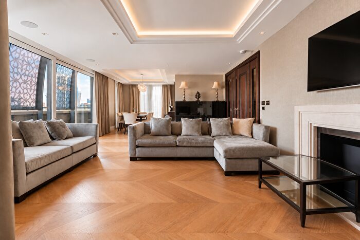 3 Bedroom Flat For Sale In Wren House, Strand, London, WC2R