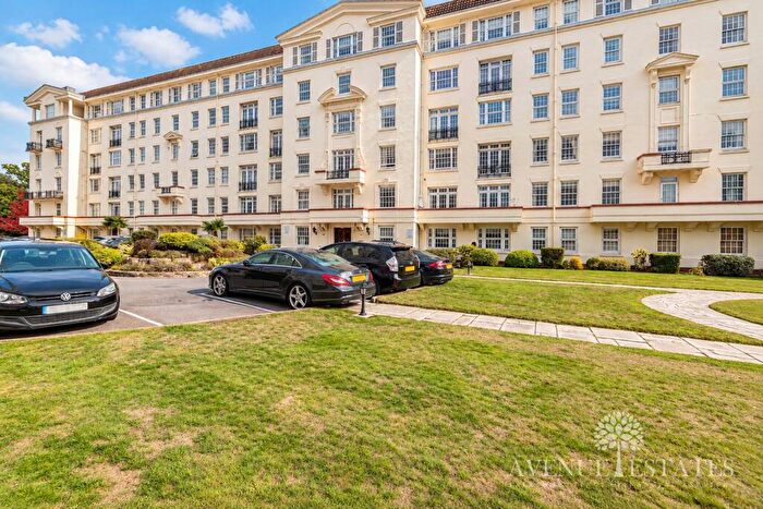 3 Bedroom Flat For Sale In Bath Hill Court, Bath Road, Bournemouth, Bournemouth Christchurch Poole, BH1