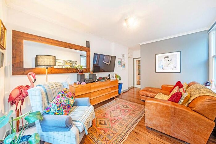 2 Bedroom Flat For Sale In Azenby Road, Peckham, SE15