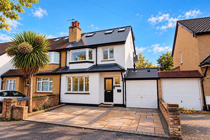 4 Bedroom Semi-Detached House For Sale In Byron Gardens, Sutton, SM1
