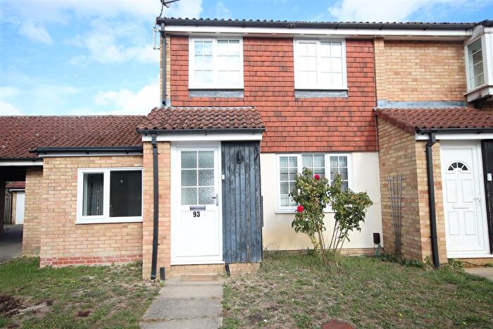 3 Bedroom Property To Rent In Tamarin Gardens, Cambridge, CB1