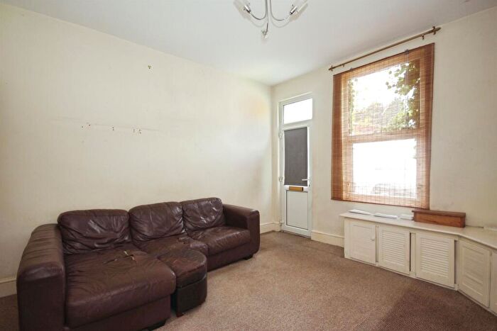 2 Bedroom End Of Terrace House For Sale In Spring Road, Coventry, CV6