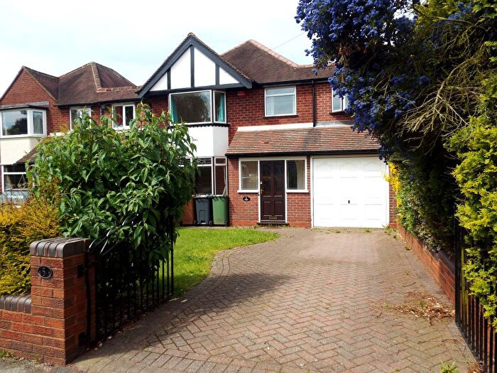 5 Bedroom Detached House To Rent In Whetstone Lane, Walsall, WS9