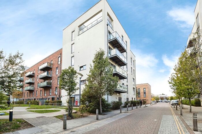 3 Bedroom Flat For Sale In Honour Gardens, Dagenham, Essex, RM8