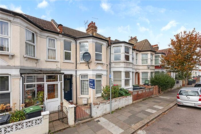 3 Bedroom Terraced House For Sale In Kitchener Road, London, N17