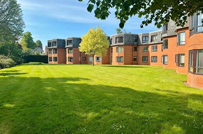 2 Bedroom Flat To Rent In French Weir Close, Taunton, TA1