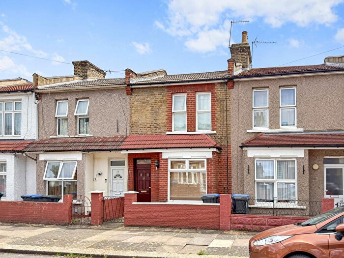 2 Bedroom Terraced House For Sale In Marsden Road, London, N9