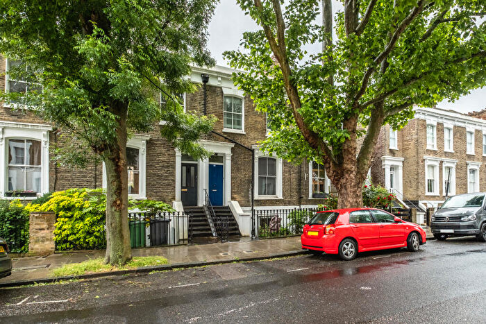 3 Bedroom Terraced House For Sale In Mildmay Road, London, N1