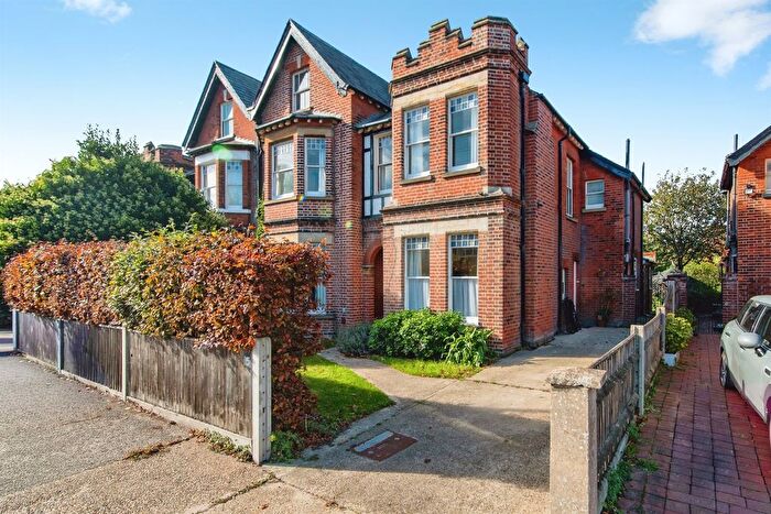 4 Bedroom Semi-Detached House For Sale In Corton Road, Lowestoft, NR32