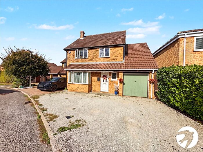 4 Bedroom Detached House For Sale In Holder Close, Lordswood, Kent, ME5