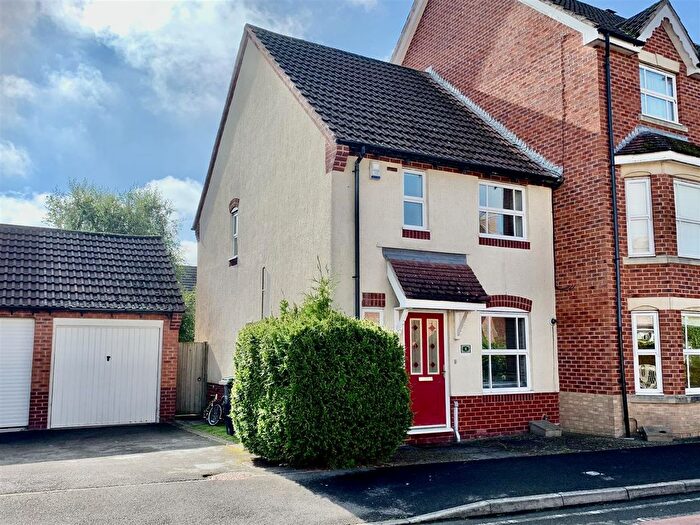3 Bedroom Semi-Detached House To Rent In Ferguson Road, Devizes, SN10