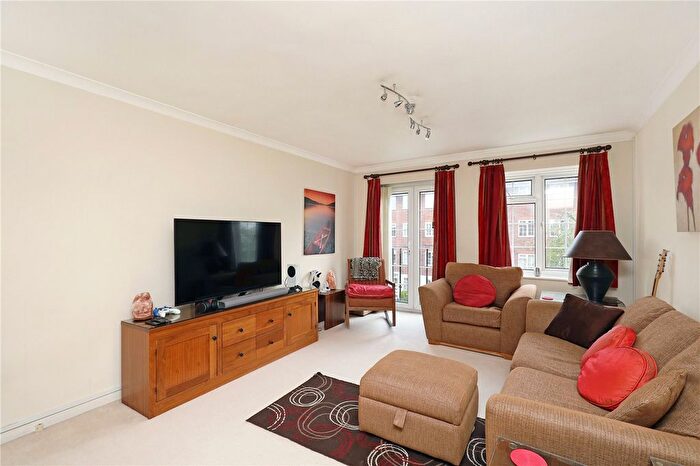2 Bedroom Flat For Sale In St Peters Way, Montpelier Road, London, W5