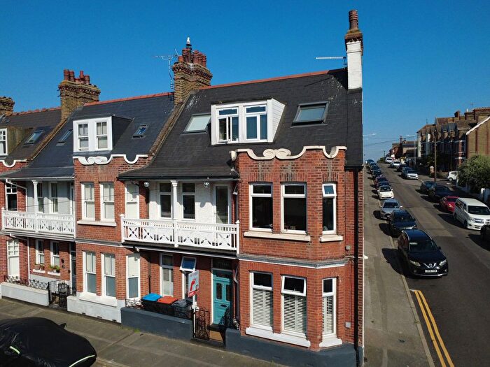 5 Bedroom End Of Terrace House For Sale In Truro Road, Ramsgate, CT11