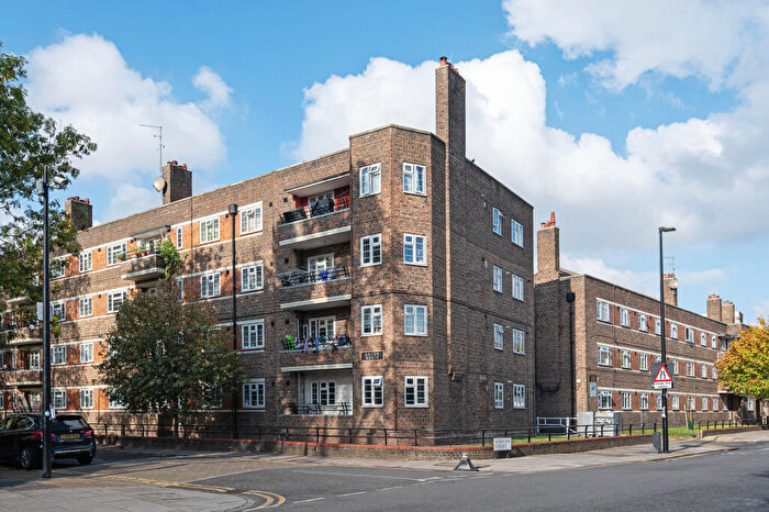 3 Bedroom Flat For Sale In Anson House, Shandy Street, Stepney, London, E1