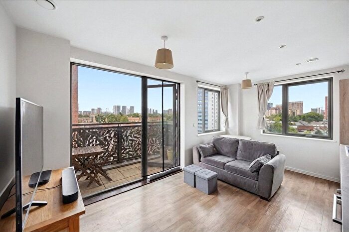 1 Bedroom Flat For Sale In Pioneer Court, Canning Town, Hammersley Road, E16