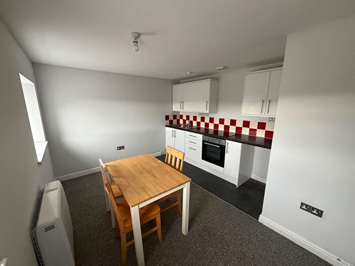 1 Bedroom Flat To Rent In Neath Road, Swansea, SA6
