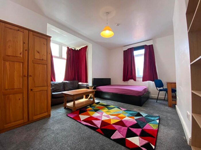 1 Bedroom Flat To Rent In Glynrhondda Street (Flat ), First Floor Rear, Cathays, CF24
