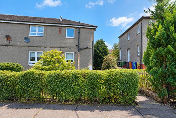 2 Bedroom Flat To Rent In Crawriggs Avenue, Kirkintilloch, Glasgow, G66