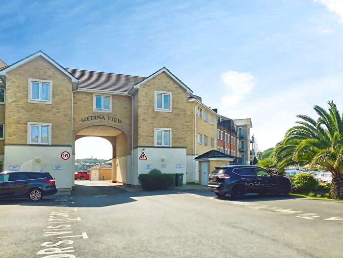 2 Bedroom Flat To Rent In Medina View, East Cowes, Isle Of Wight, PO32