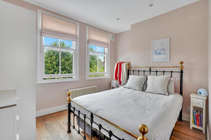 1 Bedroom Flat For Sale In Spenser Road, Herne Hill, London, SE24