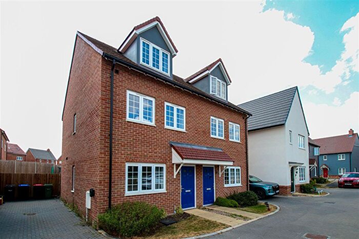 3 Bedroom Property To Rent In Triple Avenue, Braintree, CM7