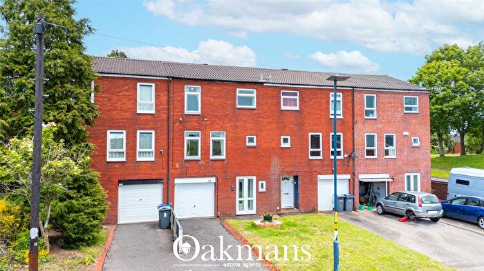3 Bedroom End Of Terrace House For Sale In Kintore Croft, Birmingham, B32