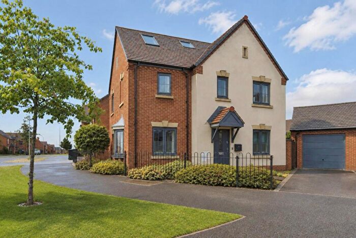 4 Bedroom Detached House For Sale In Lionheart Avenue, Bishops Tachbrook, Leamington Spa, CV33