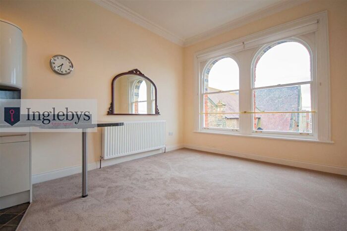 2 Bedroom Flat For Sale In Diamond Street, Saltburn-By-The-Sea, TS12
