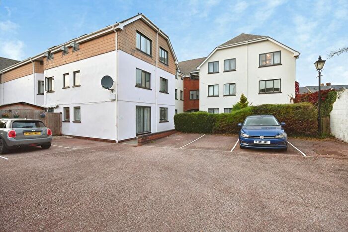 1 Bedroom Flat For Sale In Kerslake Court, Honiton, Devon, EX14